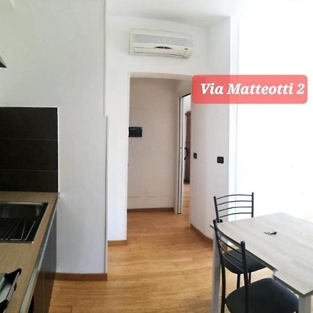 Via Matteotti & Via Carracci Apartments Bologna Kültér fotó